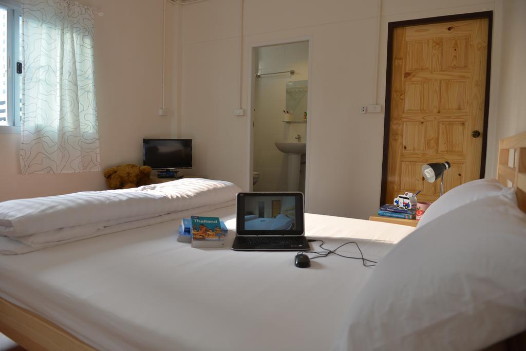 Panpan Hostel Bangkok Rum bild