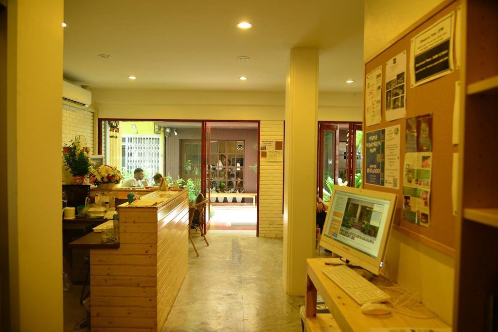 Panpan Hostel Bangkok Exteriör bild