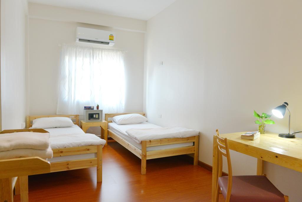 Panpan Hostel Bangkok Exteriör bild