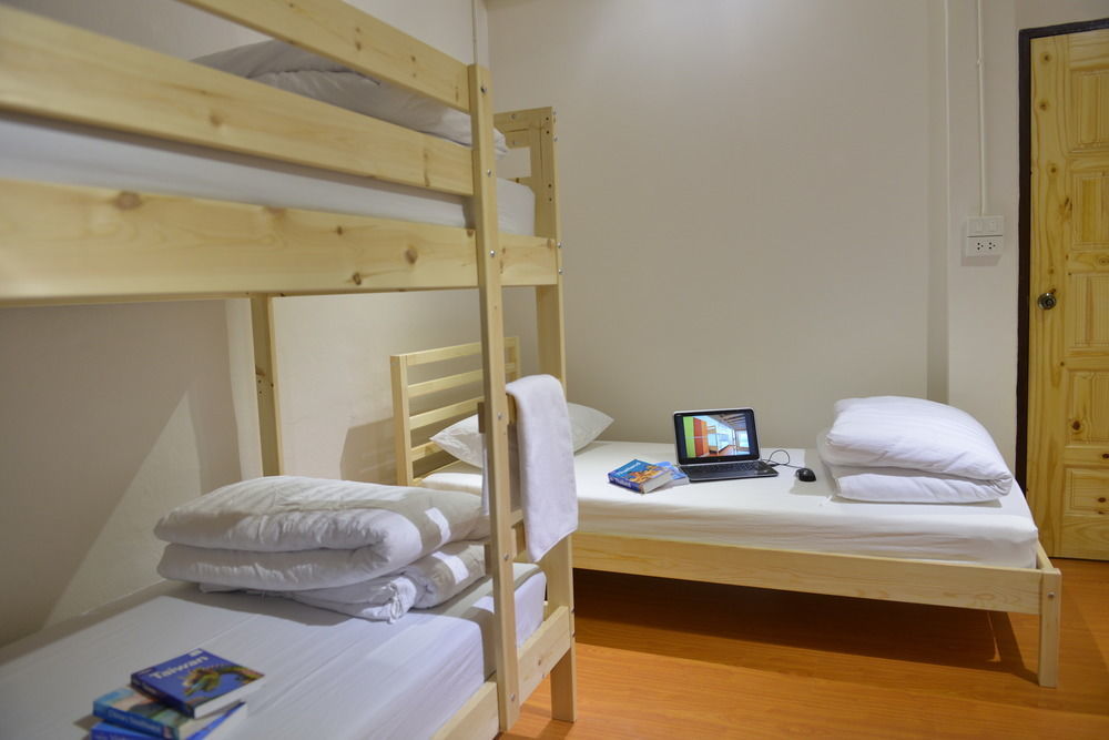 Panpan Hostel Bangkok Exteriör bild
