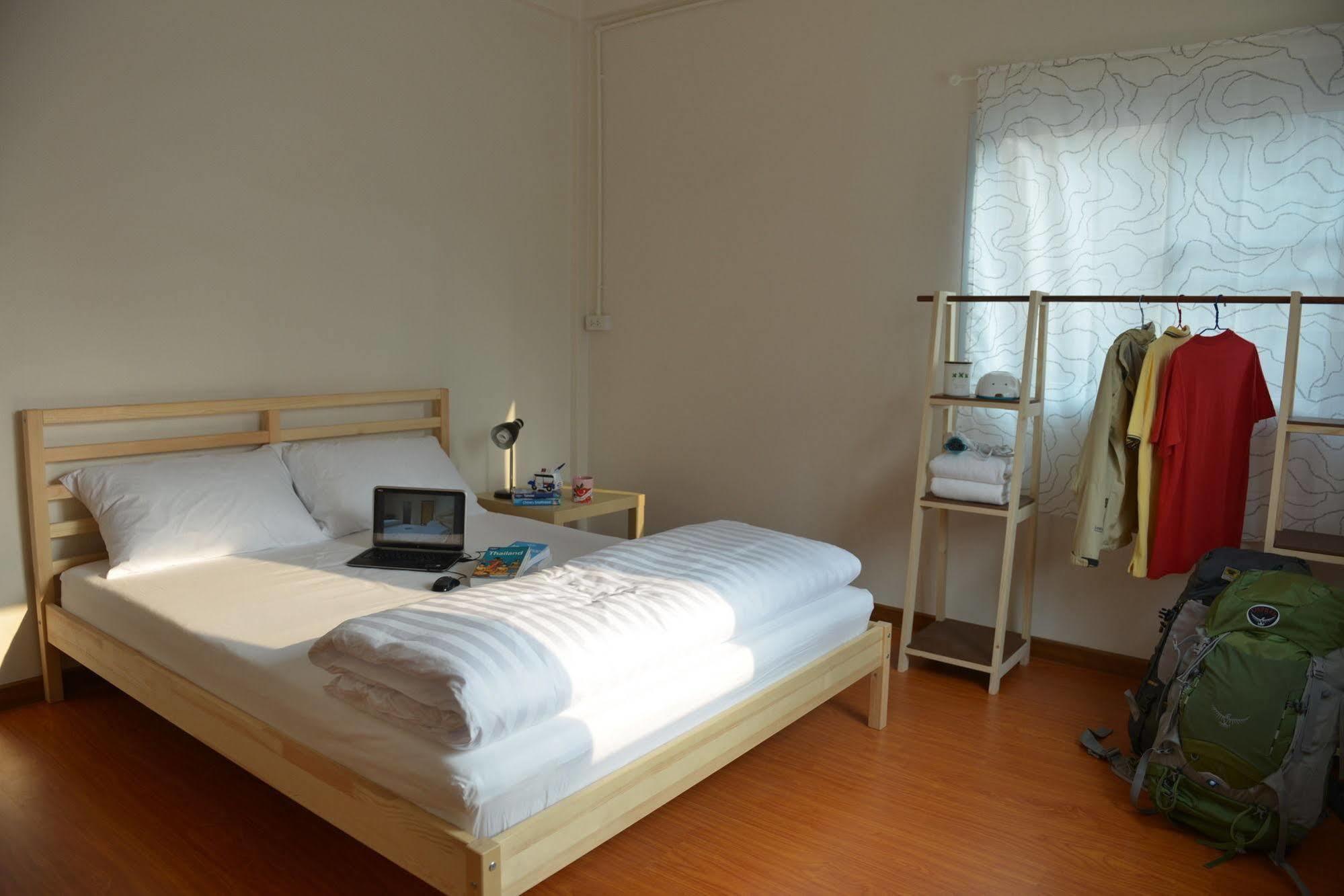 Panpan Hostel Bangkok Exteriör bild