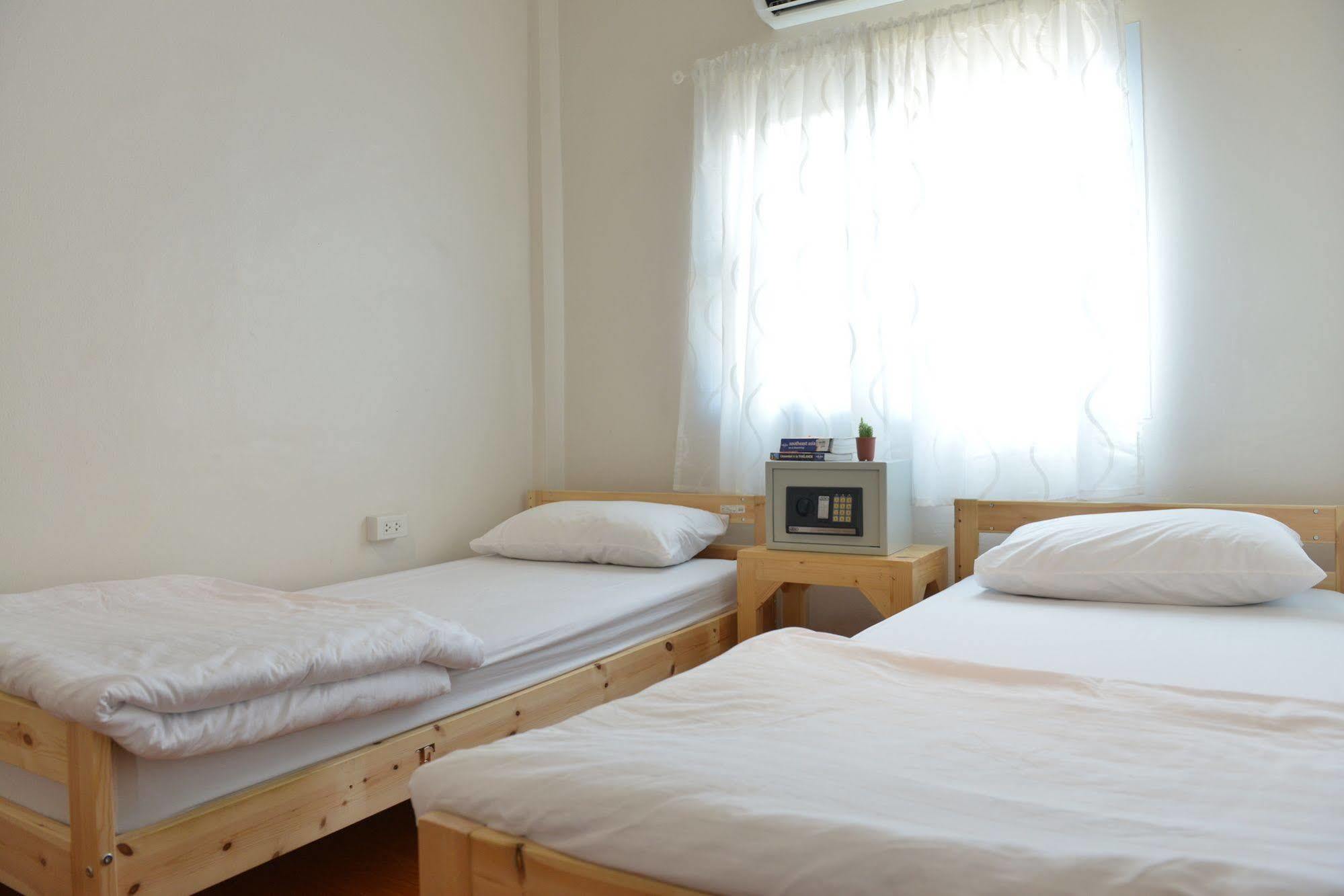 Panpan Hostel Bangkok Exteriör bild