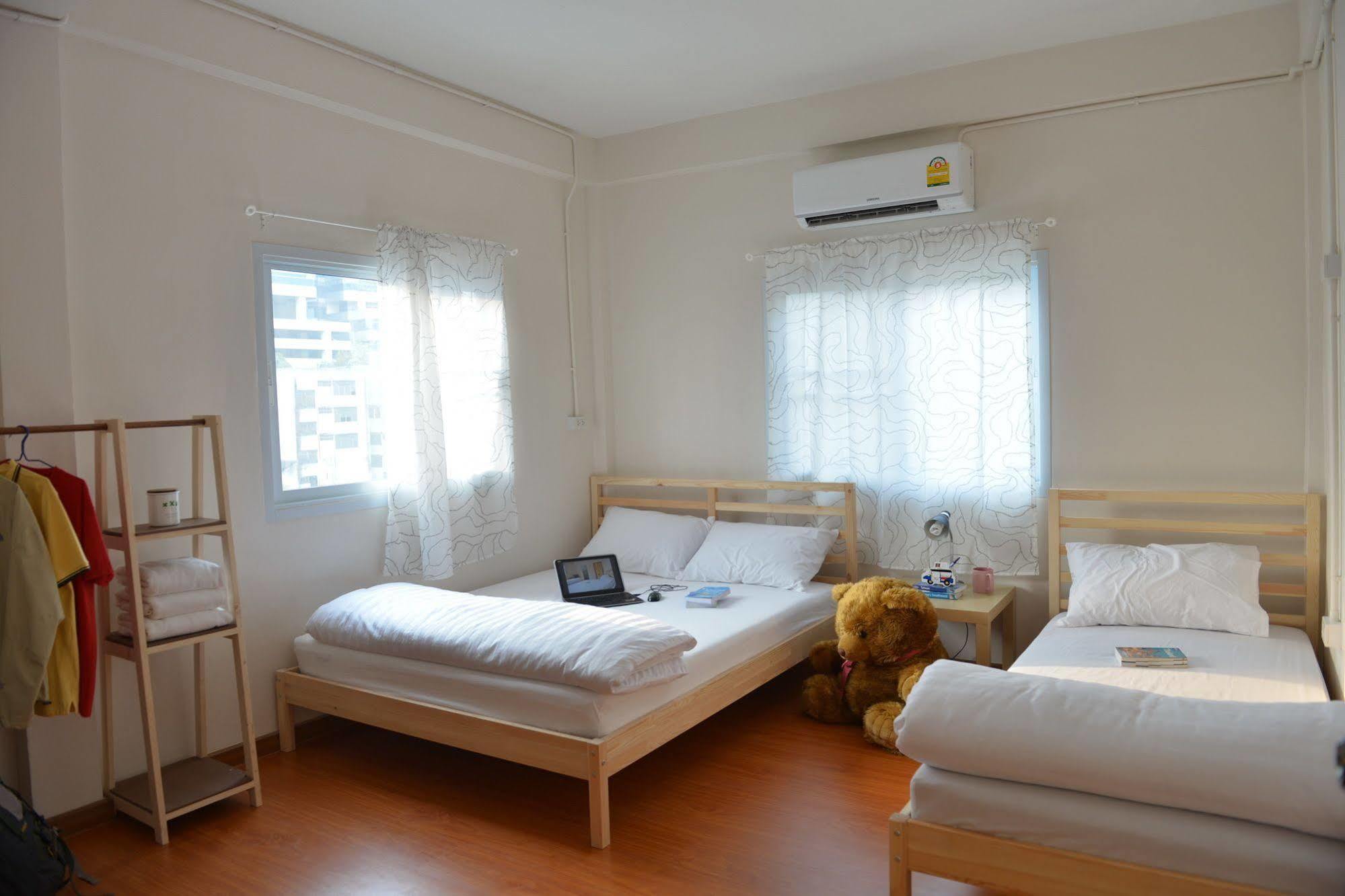 Panpan Hostel Bangkok Exteriör bild