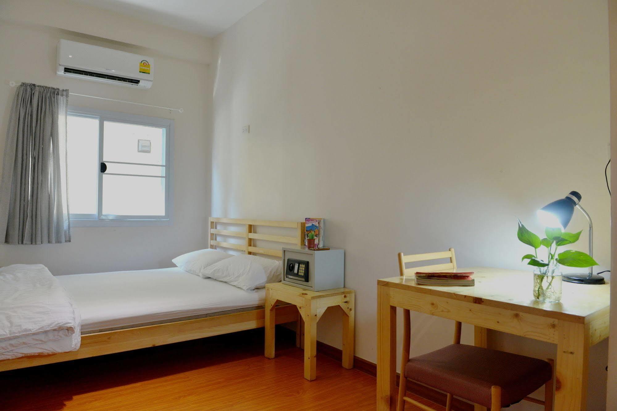 Panpan Hostel Bangkok Exteriör bild