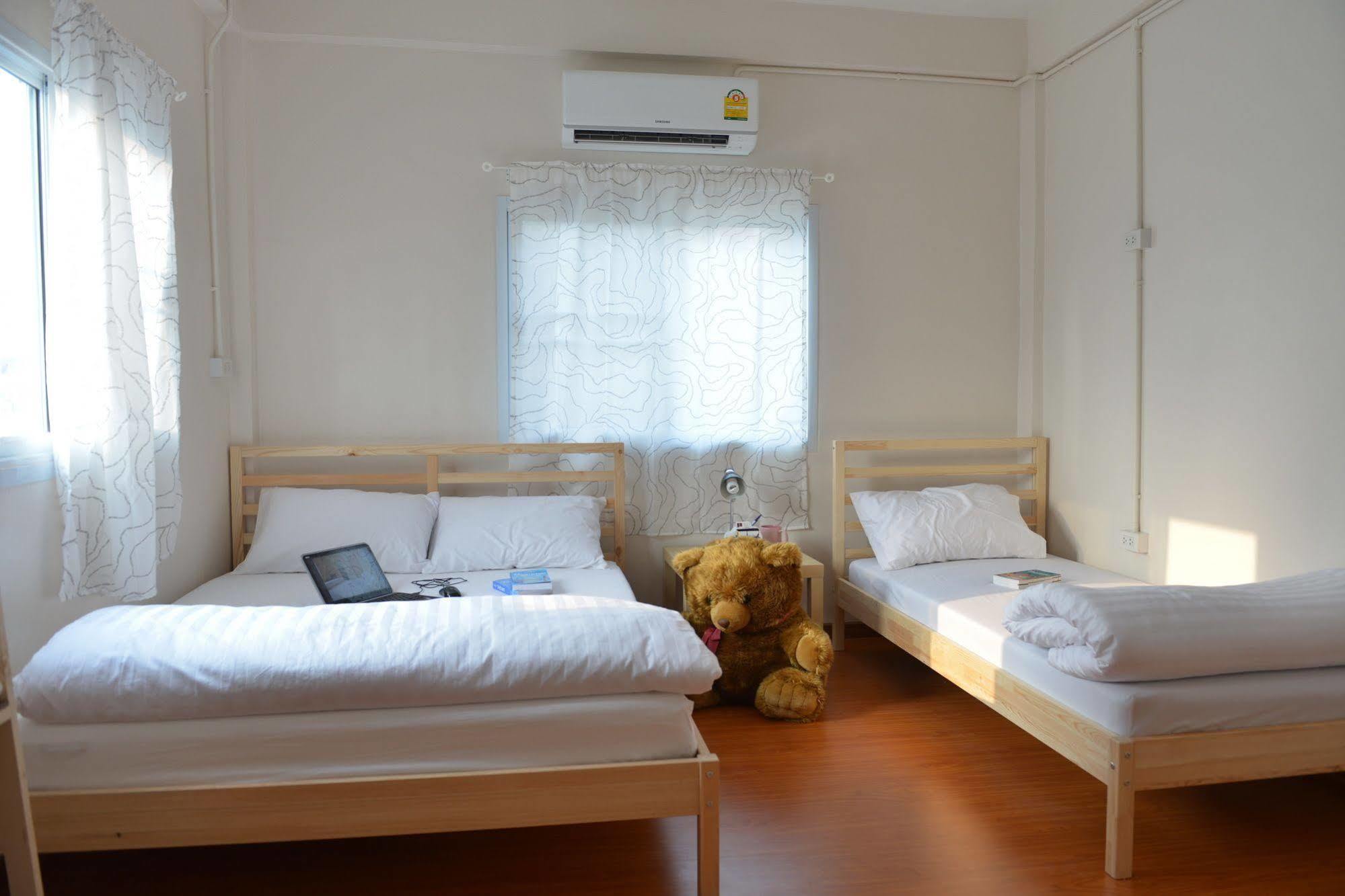 Panpan Hostel Bangkok Exteriör bild